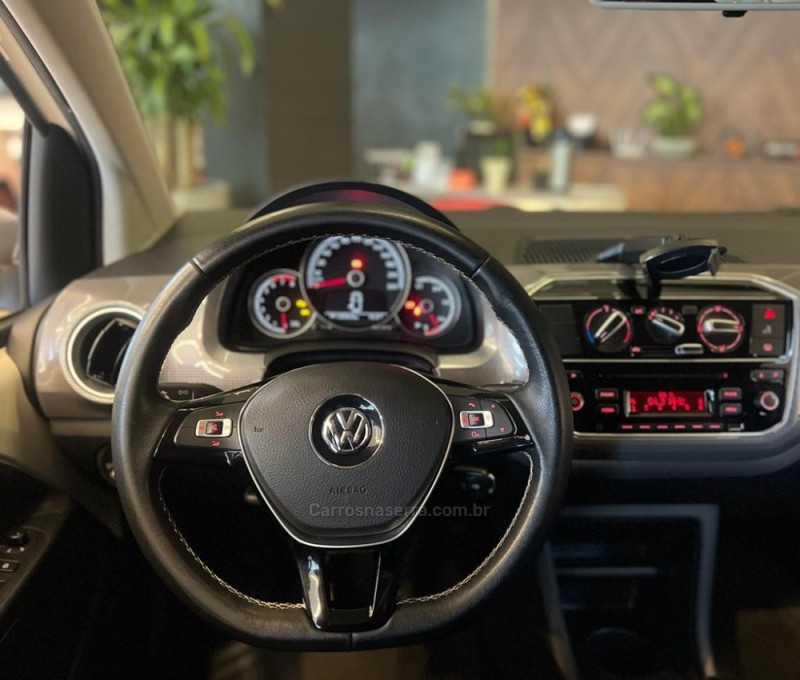 UP 1.0 TSI CROSS 12V FLEX 4P MANUAL - 2018 - CAMPO BOM