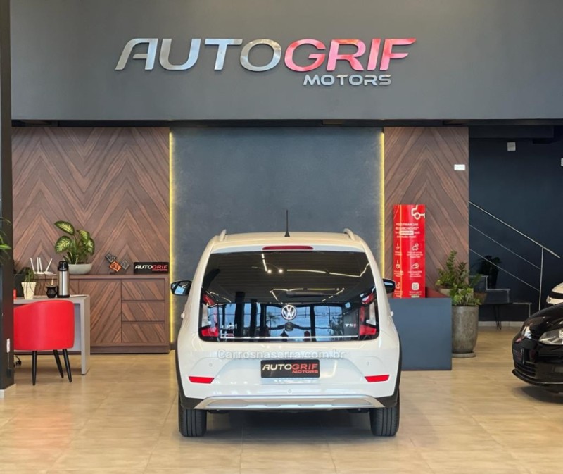 UP 1.0 TSI CROSS 12V FLEX 4P MANUAL - 2018 - CAMPO BOM