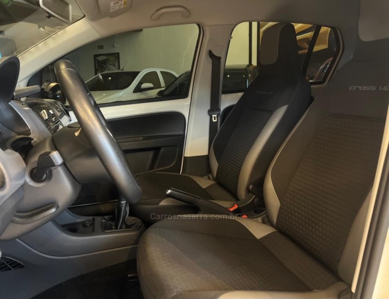 UP 1.0 TSI CROSS 12V FLEX 4P MANUAL - 2018 - CAMPO BOM