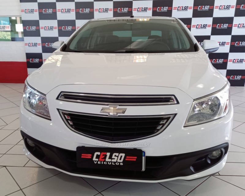 PRISMA 1.0 MPFI LT 8V FLEX 4P MANUAL - 2015 - DOIS IRMãOS