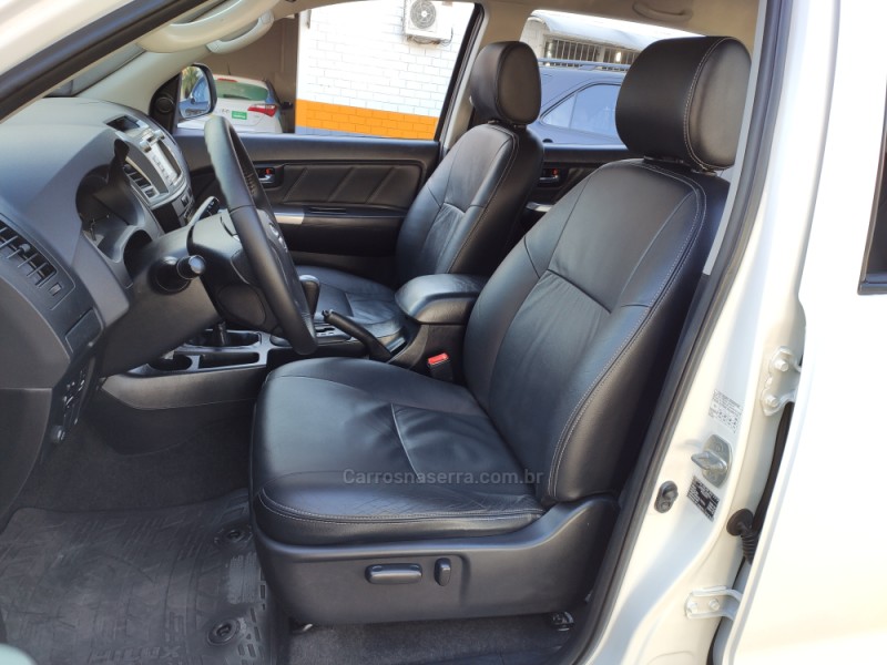 HILUX 3.0 SRV TOP 4X4 CD 16V TURBO INTERCOOLER DIESEL 4P AUTOMÁTICO - 2015 - VENâNCIO AIRES