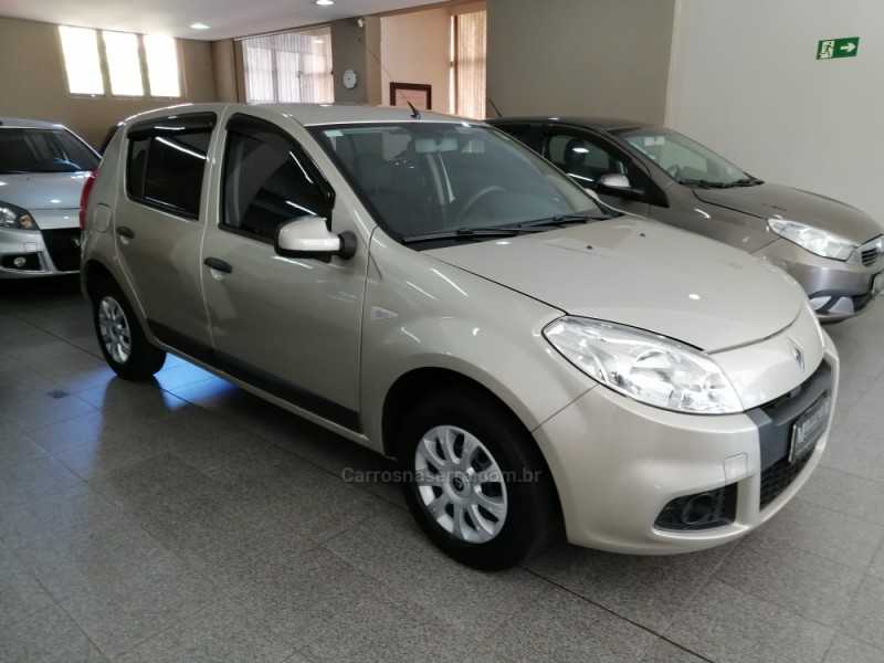 SANDERO 1.0 EXPRESSION 16V FLEX 4P MANUAL - 2012 - CAXIAS DO SUL
