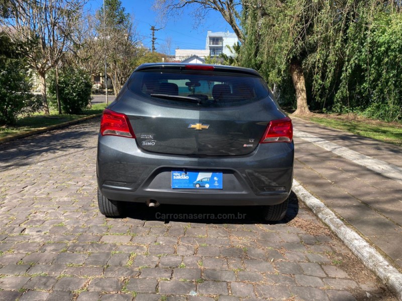 ONIX 1.0 LT PLUS 8V FLEX 4P MANUAL - 2019 - FARROUPILHA