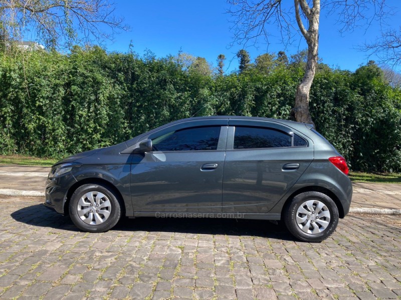 ONIX 1.0 LT PLUS 8V FLEX 4P MANUAL - 2019 - FARROUPILHA