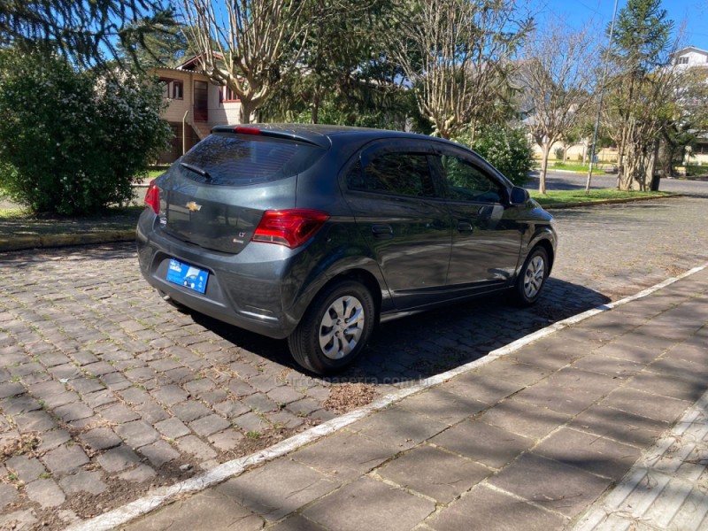 ONIX 1.0 LT PLUS 8V FLEX 4P MANUAL - 2019 - FARROUPILHA