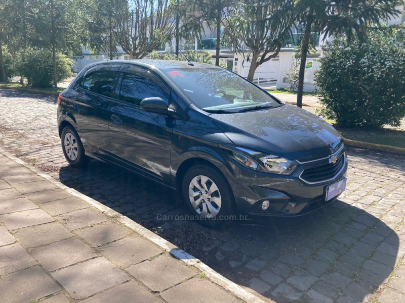 ONIX 1.0 LT PLUS 8V FLEX 4P MANUAL - 2019 - FARROUPILHA