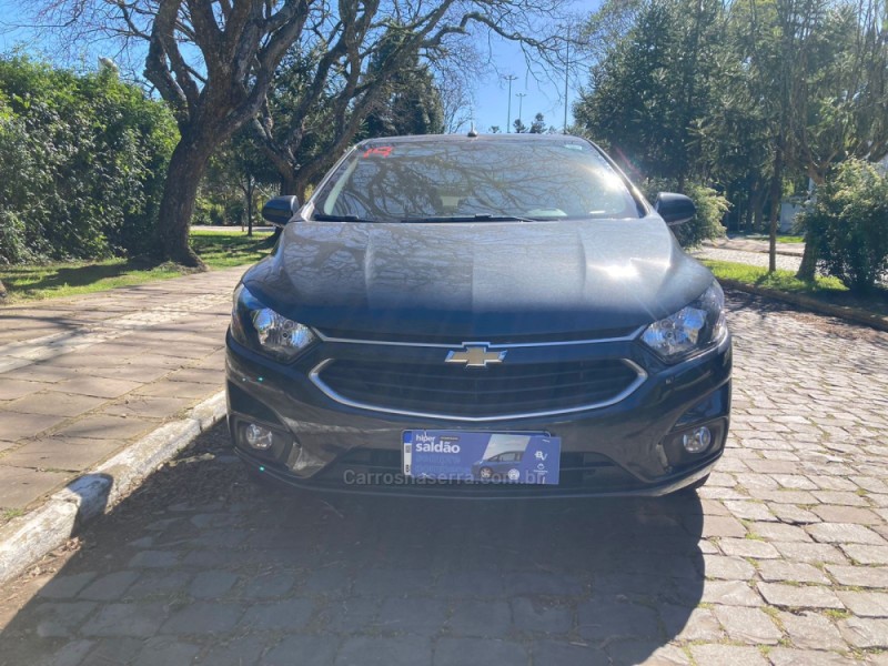 ONIX 1.0 LT PLUS 8V FLEX 4P MANUAL - 2019 - FARROUPILHA