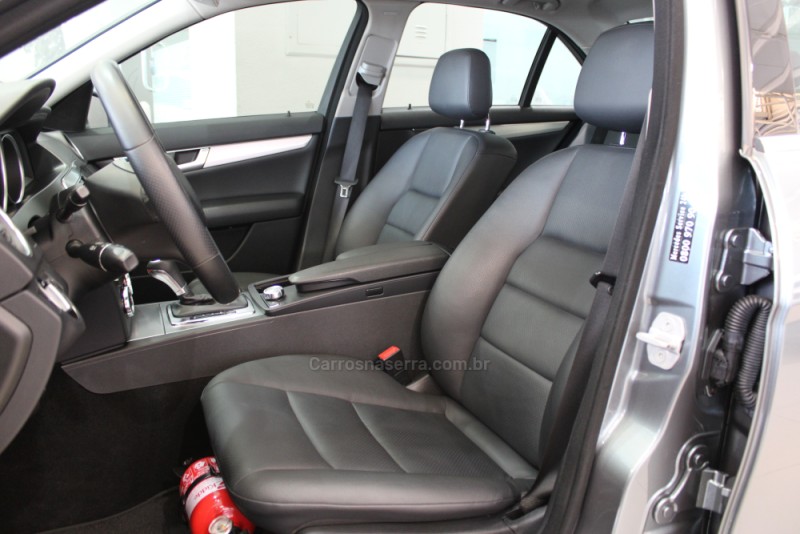 C 200 1.8 CGI AVANTGARDE 16V GASOLINA 4P AUTOMÁTICO - 2012 - CAXIAS DO SUL