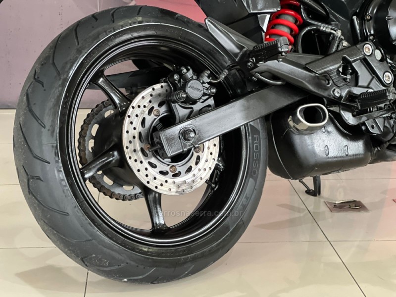 XJ6 N ABS - 2012 - DOIS IRMãOS