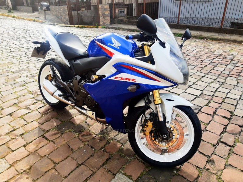 cbr 600f  2013 caxias do sul