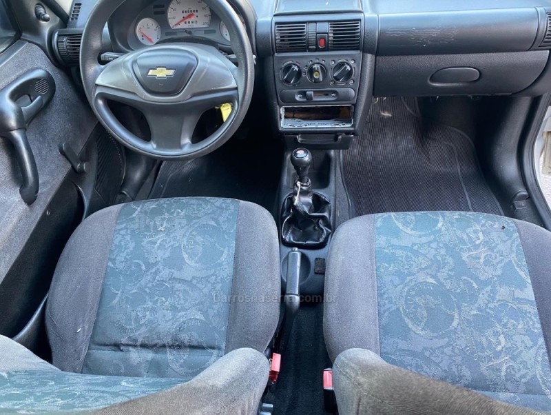 CORSA 1.0 MPFI MILENIUM SEDAN 8V GASOLINA 4P MANUAL - 2001 - CAXIAS DO SUL
