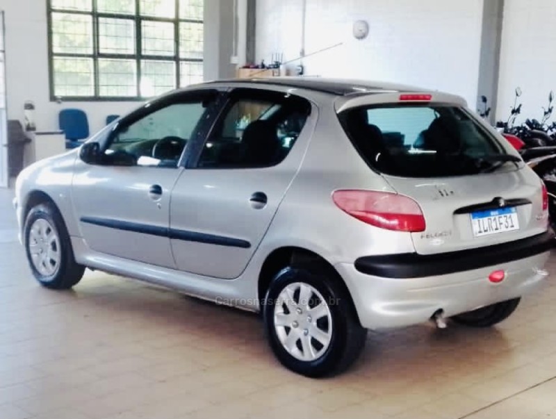 206 1.0 SELECTION 16V GASOLINA 4P MANUAL - 2004 - CAXIAS DO SUL