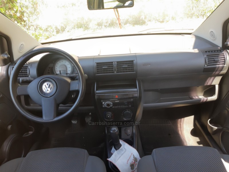 FOX 1.0 MI 8V FLEX 4P MANUAL - 2009 - CANELA