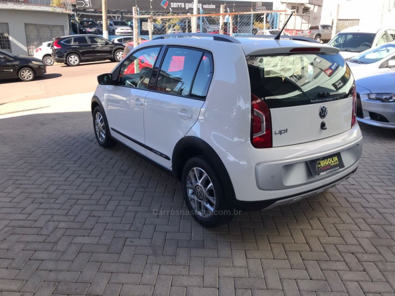 UP 1.0 CROSS T.FLEX 12V 4P MANUAL - 2015 - BENTO GONçALVES