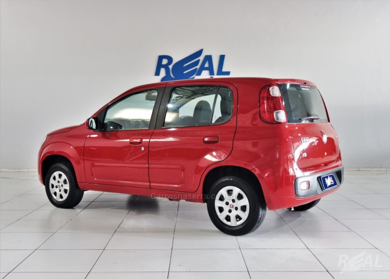 UNO 1.0 EVO VIVACE 8V FLEX 4P MANUAL - 2011 - SAPIRANGA