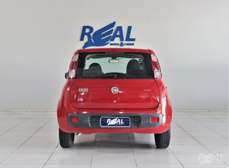 UNO 1.0 EVO VIVACE 8V FLEX 4P MANUAL - 2011 - SAPIRANGA