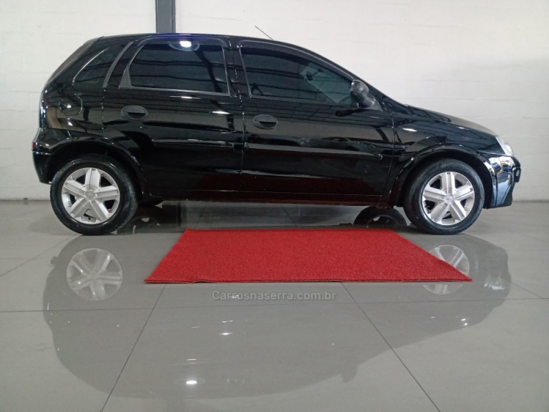 corsa 1.4 mpfi maxx sedan 8v flex 4p manual 2012 caxias do sul