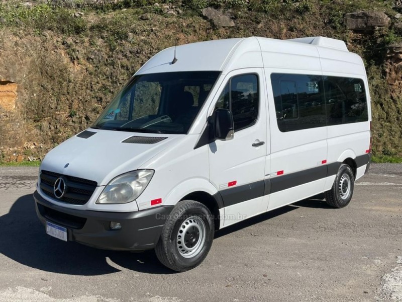 SPRINTER 2.2 415 CDI VAN 16 LUGARES TETO ALTO 16V BI-TURBO DIESEL MANUAL - 2016 - CAXIAS DO SUL