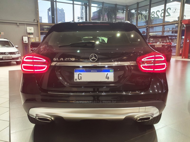 GLA 200 1.6 CGI ADVANCE 16V TURBO FLEX 4P AUTOMÁTICO - 2017 - FARROUPILHA