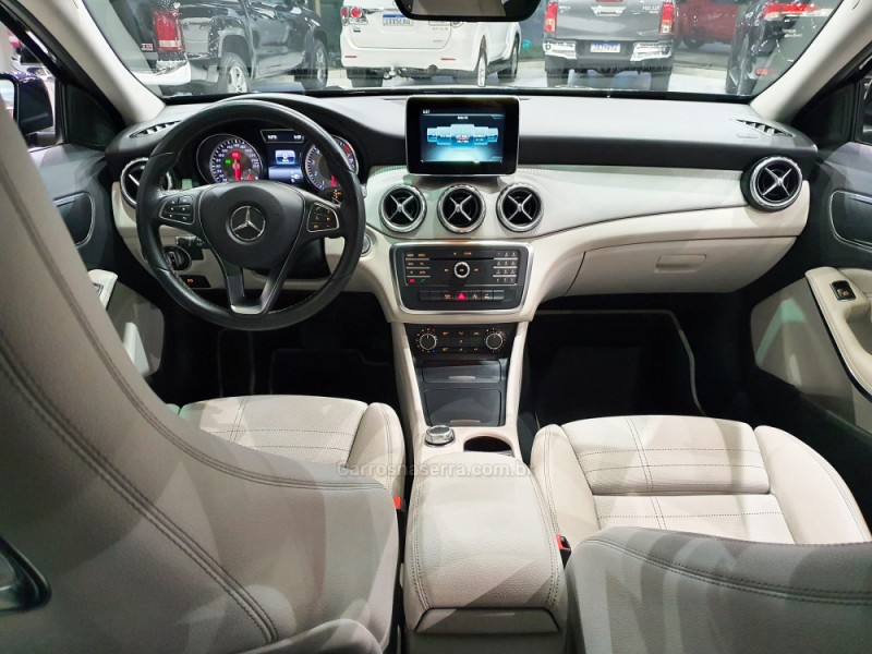 GLA 200 1.6 CGI ADVANCE 16V TURBO FLEX 4P AUTOMÁTICO - 2017 - FARROUPILHA