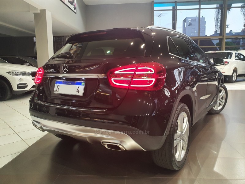 GLA 200 1.6 CGI ADVANCE 16V TURBO FLEX 4P AUTOMÁTICO - 2017 - FARROUPILHA