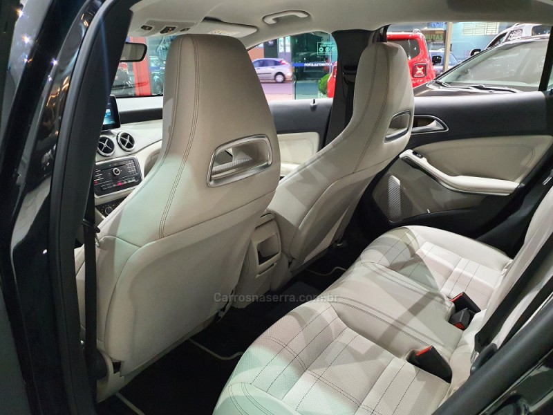 GLA 200 1.6 CGI ADVANCE 16V TURBO FLEX 4P AUTOMÁTICO - 2017 - FARROUPILHA
