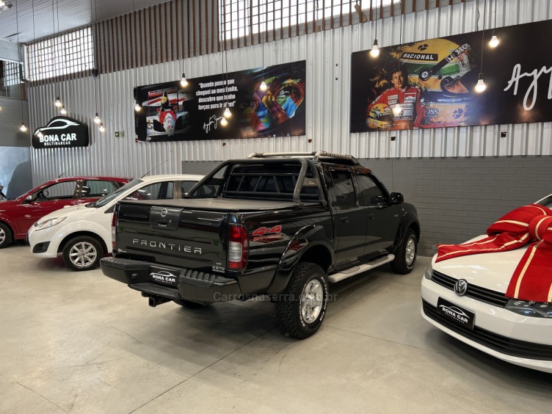 FRONTIER 2.8 SE STRIKE 4X4 CD TURBO ELETRONIC DIESEL 4P MANUAL - 2004 - CAXIAS DO SUL