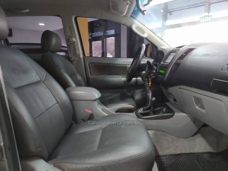 HILUX 3.0 SRV 4X4 CD 16V TURBO INTERCOOLER DIESEL 4P MANUAL - 2011 - CAXIAS DO SUL