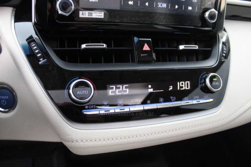 COROLLA 1.8 ALTIS PREMIUM 16V HÍBRIDO 4P AUTOMÁTICO - 2021 - FLORES DA CUNHA