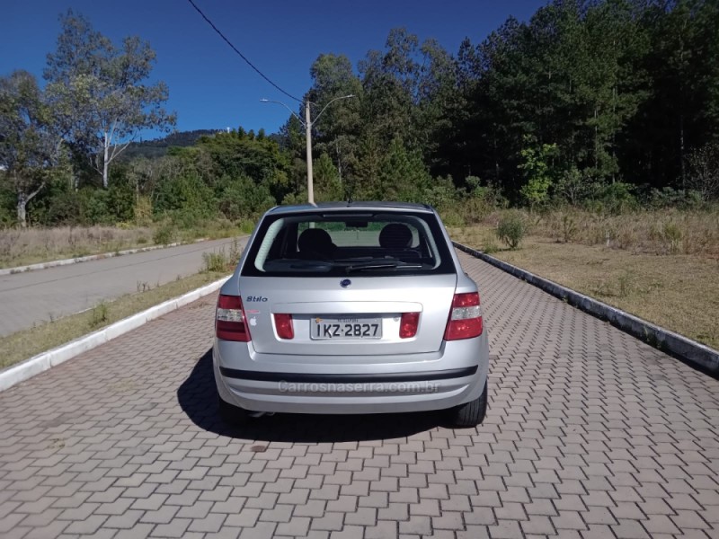 STILO 1.8 MPI CONNECT 8V GASOLINA 4P MANUAL - 2003 - GUAPORé