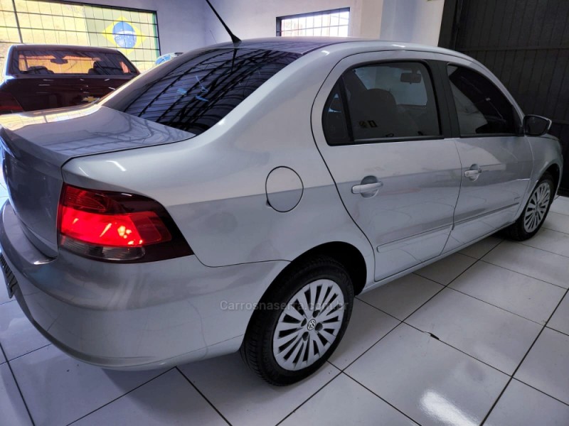 VOYAGE 1.0 MI 8V FLEX 4P MANUAL - 2011 - CAMPO BOM