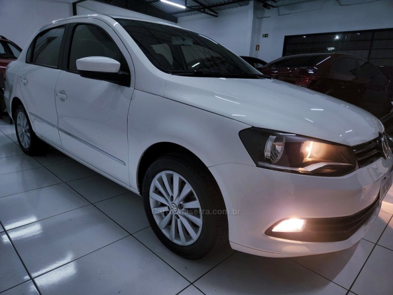 VOYAGE 1.0 MI 8V FLEX 4P MANUAL - 2014 - CAMPO BOM