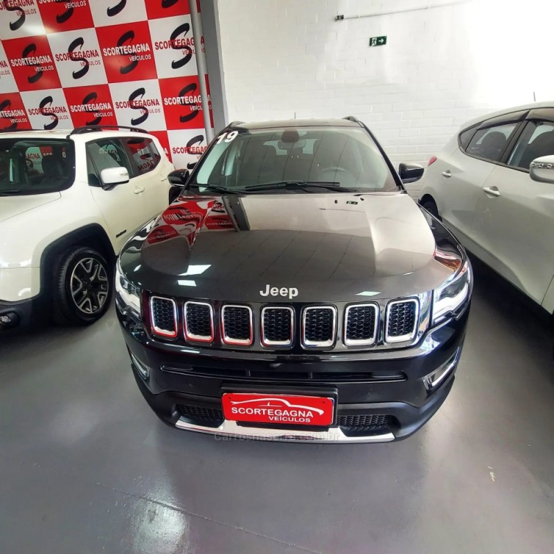 COMPASS 2.0 16V FLEX LIMITED AUTOMÁTICO - 2019 - PASSO FUNDO