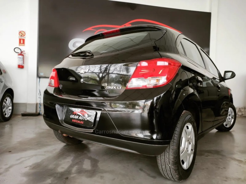 ONIX 1.0  LT 12V FLEX 4P MANUAL - 2014 - MONTENEGRO