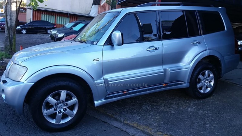 PAJERO FULL 3.2 HPE 4X4 16V DIESEL 4P AUTOMÁTICO - 2005 - CAXIAS DO SUL