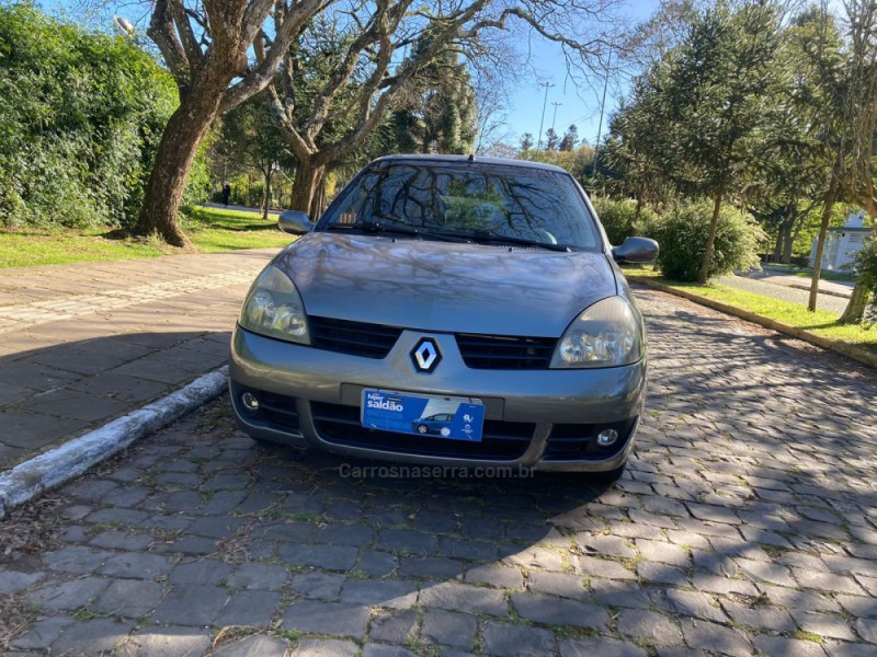 CLIO 1.6 PRIVILÉGE SEDAN 16V FLEX 4P MANUAL - 2007 - FARROUPILHA