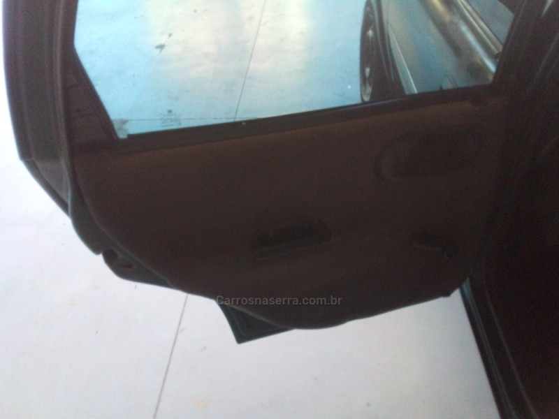 CORSA 1.6 MPFI GL 8V GASOLINA 4P MANUAL - 2001 - FLORES DA CUNHA