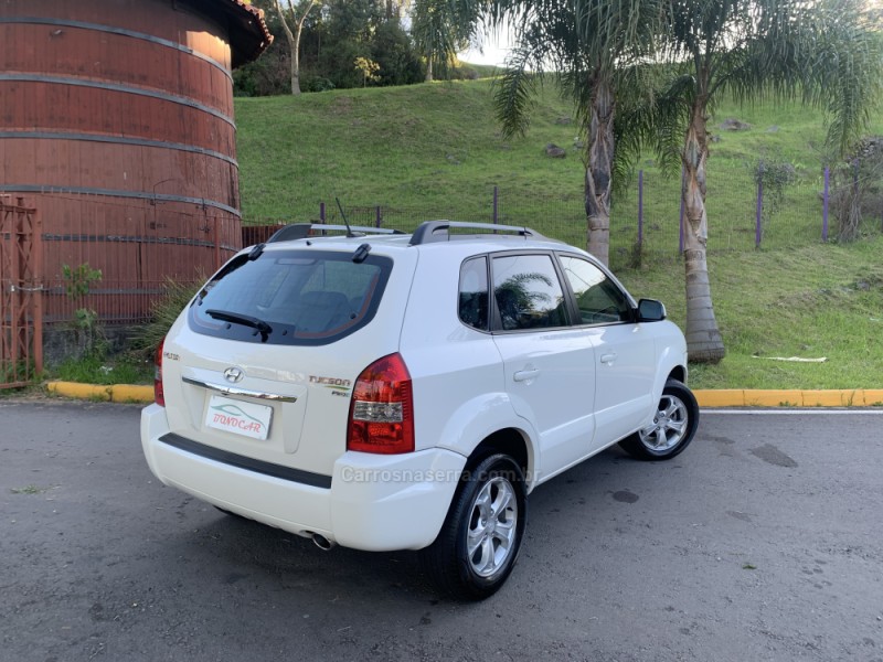 TUCSON 2.0 MPFI GLS BASE 16V 143CV 2WD FLEX 4P AUTOMÁTICO - 2017 - CAXIAS DO SUL