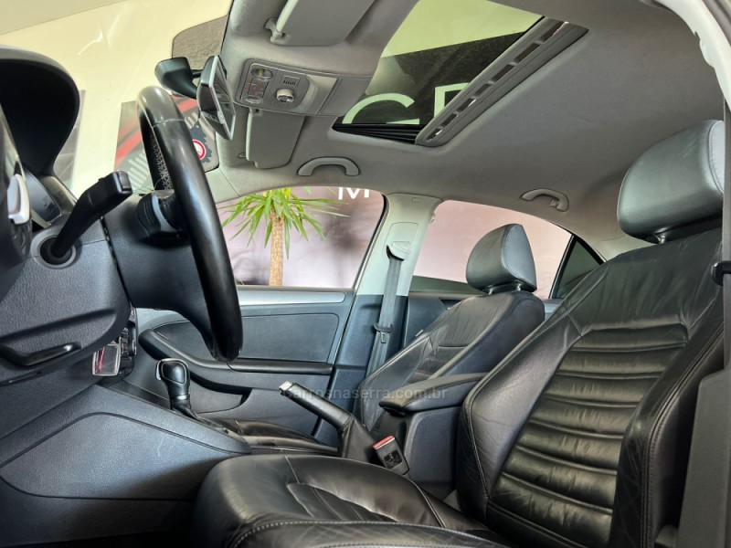 JETTA 2.0 TSI HIGHLINE 200CV GASOLINA 4P TIPTRONIC - 2012 - DOIS IRMãOS
