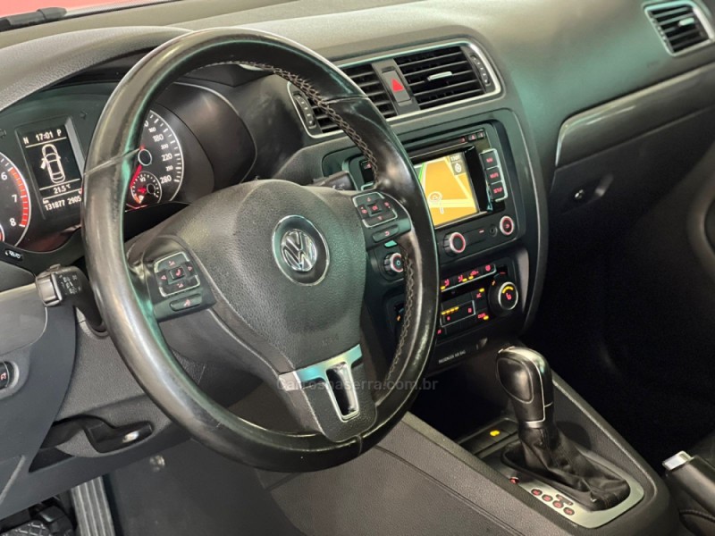 JETTA 2.0 TSI HIGHLINE 200CV GASOLINA 4P TIPTRONIC - 2012 - DOIS IRMãOS