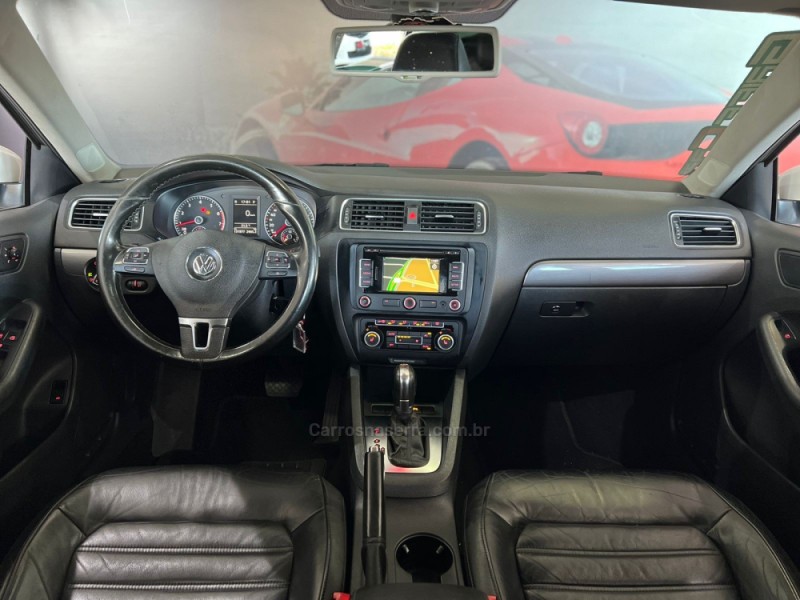 JETTA 2.0 TSI HIGHLINE 200CV GASOLINA 4P TIPTRONIC - 2012 - DOIS IRMãOS