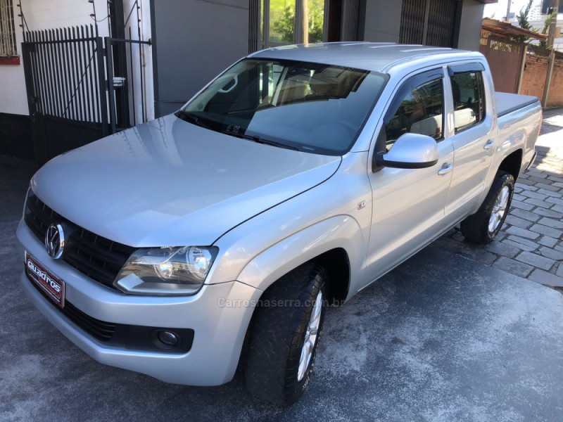 AMAROK 2.0 TRENDLINE 4X4 CD 16V TURBO INTERCOOLER DIESEL 4P MANUAL - 2013 - CAXIAS DO SUL