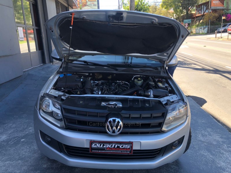 AMAROK 2.0 TRENDLINE 4X4 CD 16V TURBO INTERCOOLER DIESEL 4P MANUAL - 2013 - CAXIAS DO SUL