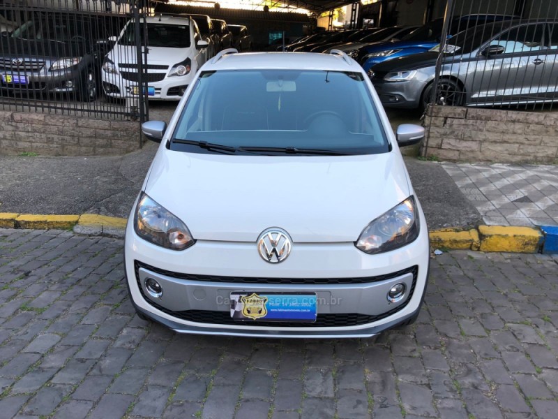 UP 1.0 CROSS T.FLEX 12V 4P MANUAL - 2015 - GARIBALDI