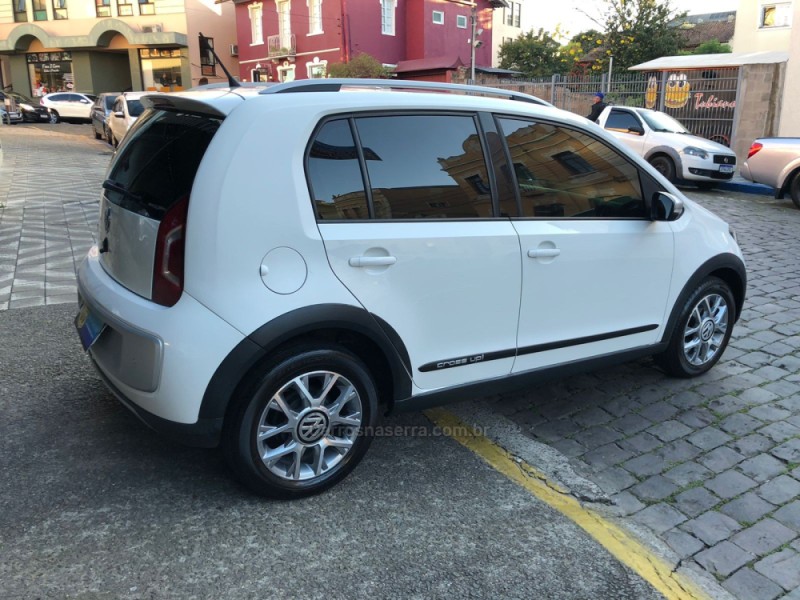 UP 1.0 CROSS T.FLEX 12V 4P MANUAL - 2015 - GARIBALDI