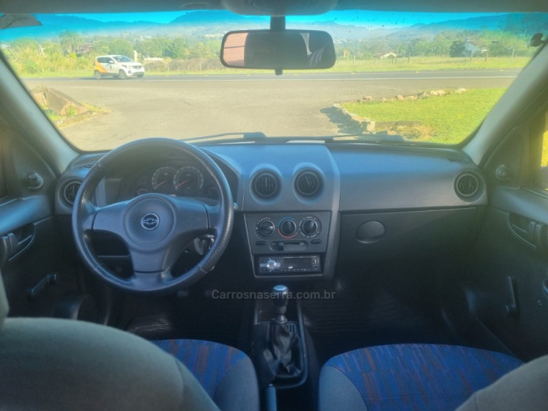 CELTA 1.0 MPFI SPIRIT 8V FLEX 4P MANUAL - 2008 - BOM PRINCíPIO