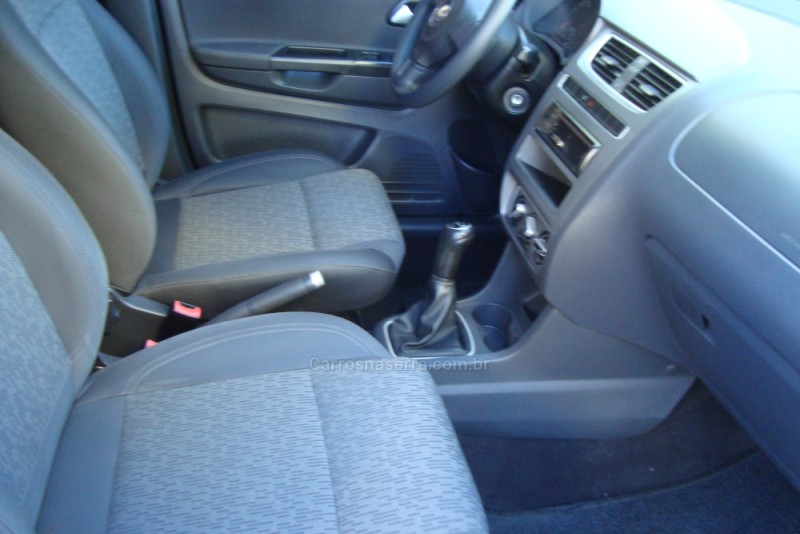 FOX 1.0 MI TRENDLINE 8V FLEX 4P MANUAL - 2014 - CAXIAS DO SUL
