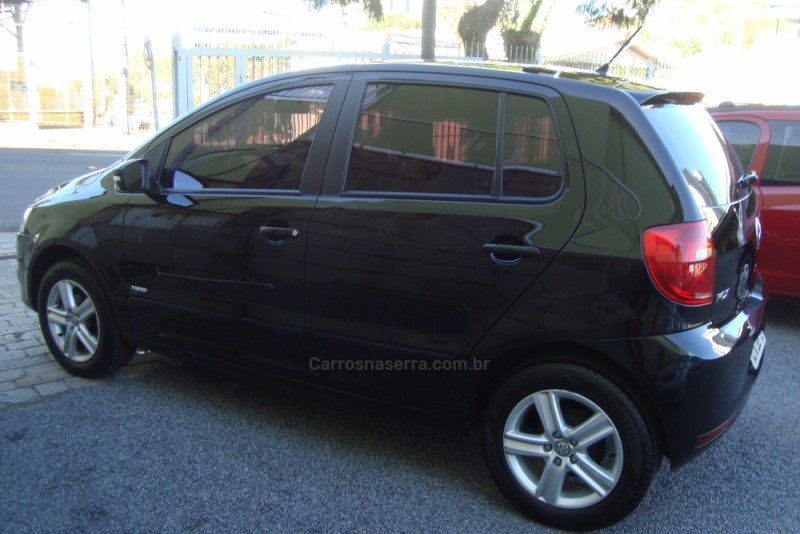 FOX 1.0 MI TRENDLINE 8V FLEX 4P MANUAL - 2014 - CAXIAS DO SUL