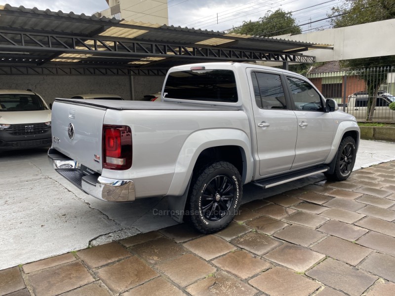 AMAROK 2.0 HIGHLINE 4X4 CD 16V TURBO INTERCOOLER DIESEL 4P AUTOMÁTICO - 2017 - CAXIAS DO SUL