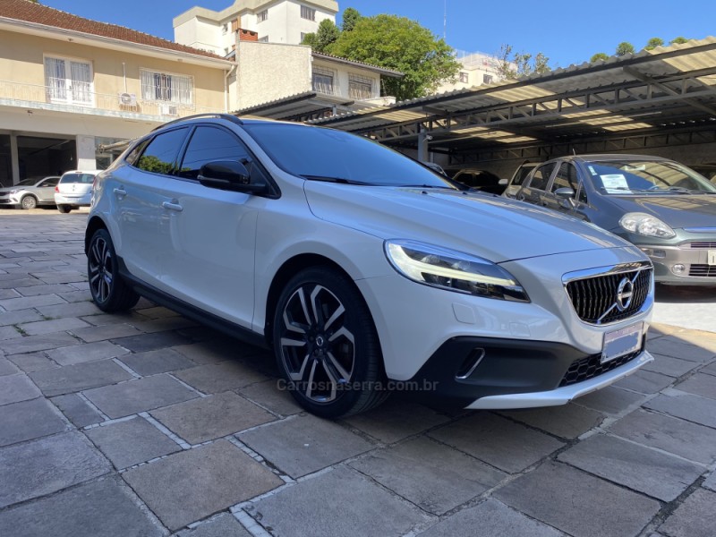 v40 2.0 t4 cross country gasolina 4p automatico 2018 caxias do sul